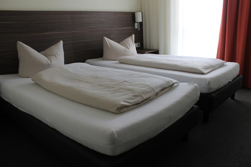 Hotel Weissach Am Neuenbuehl 객실 사진